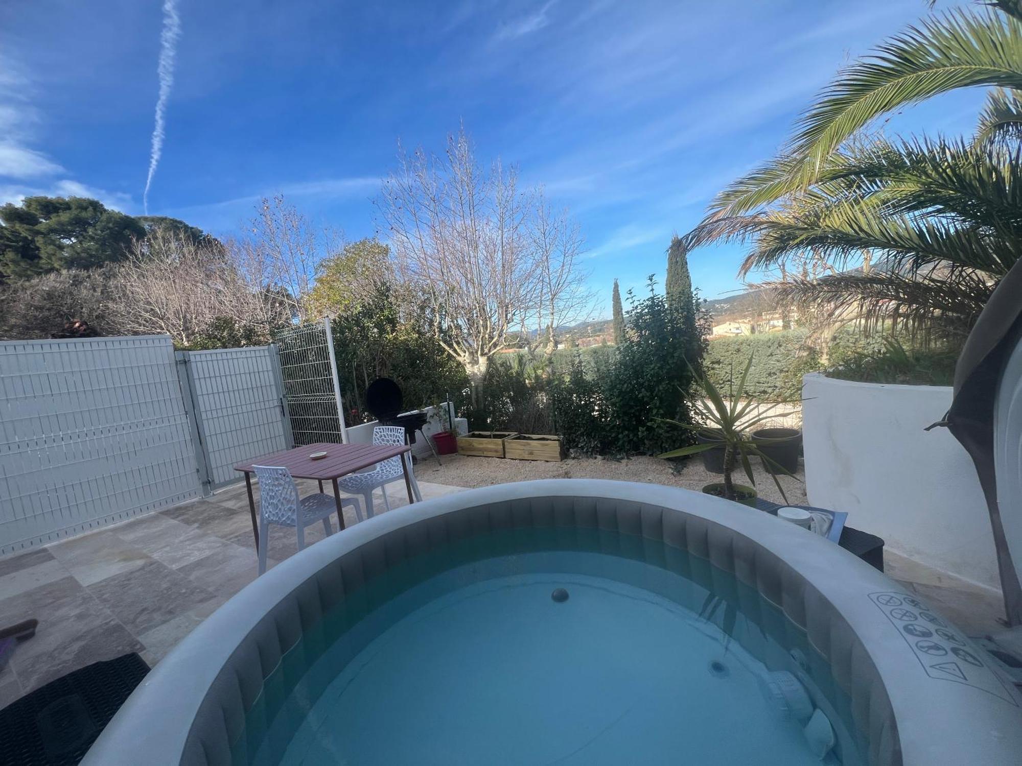 Maison T2 Avec Jaccuzi Wifi Parking Saint-Cyr-sur-Mer Eksteriør bilde