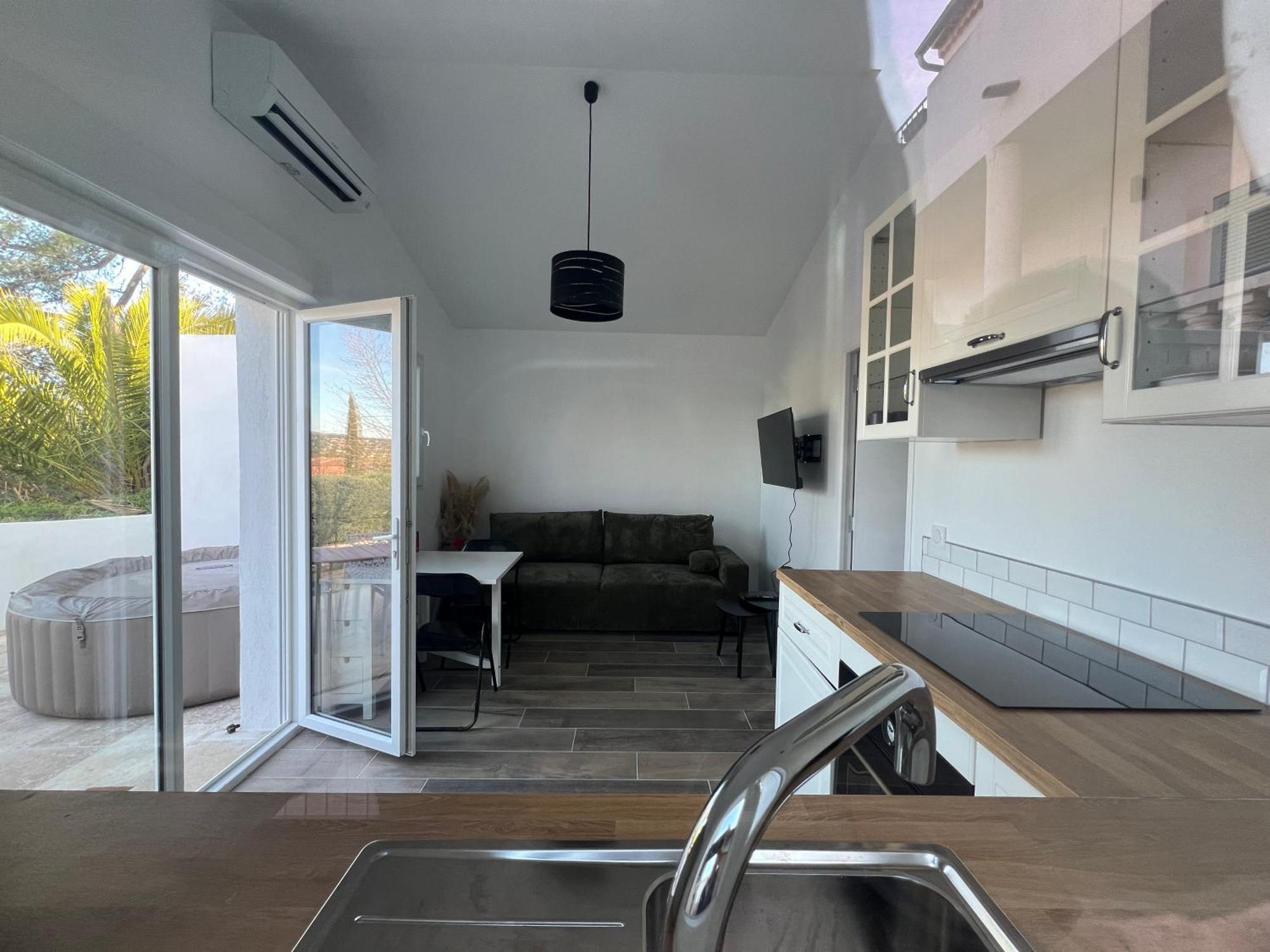 Maison T2 Avec Jaccuzi Wifi Parking Saint-Cyr-sur-Mer Eksteriør bilde