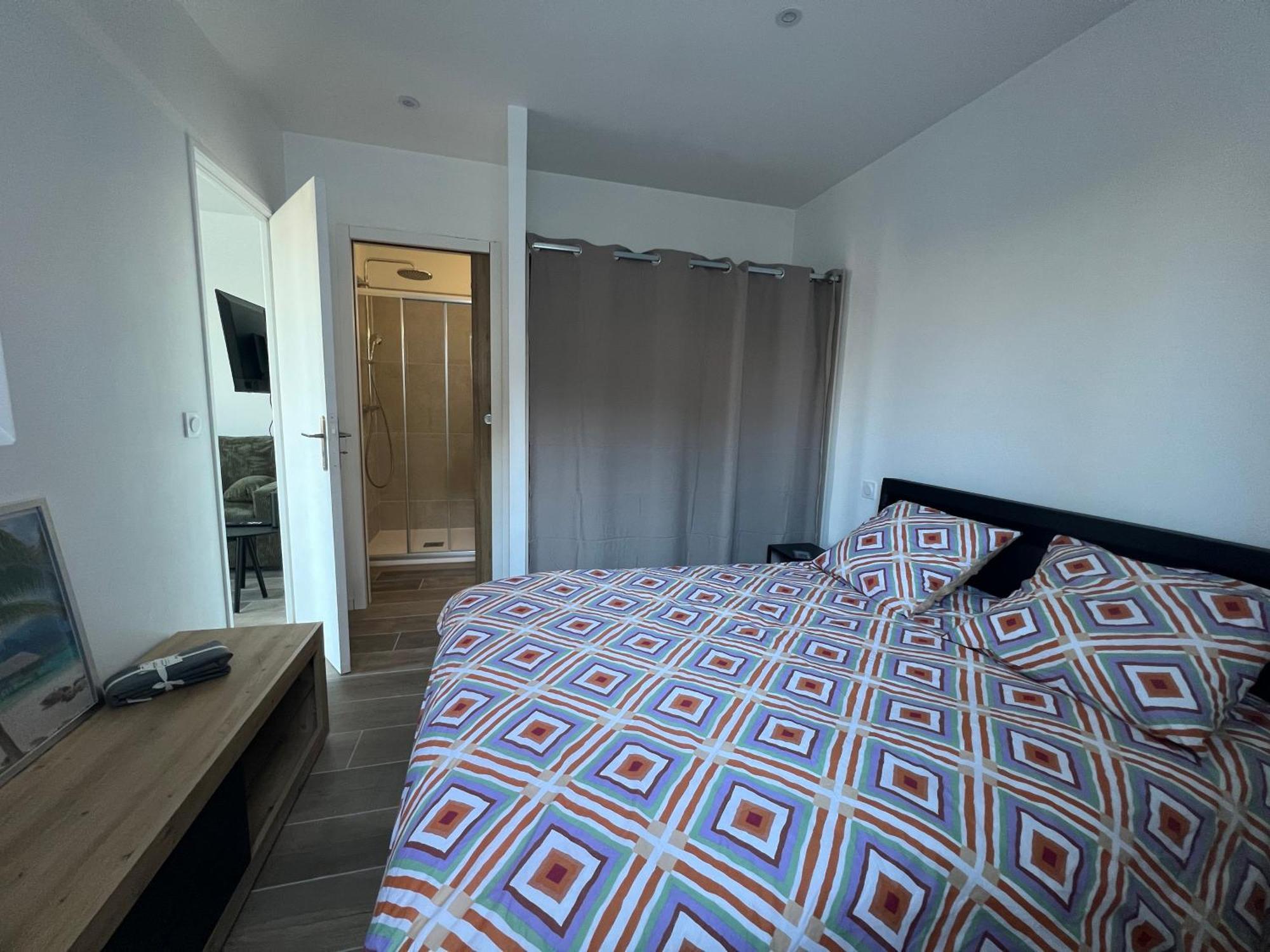 Maison T2 Avec Jaccuzi Wifi Parking Saint-Cyr-sur-Mer Eksteriør bilde